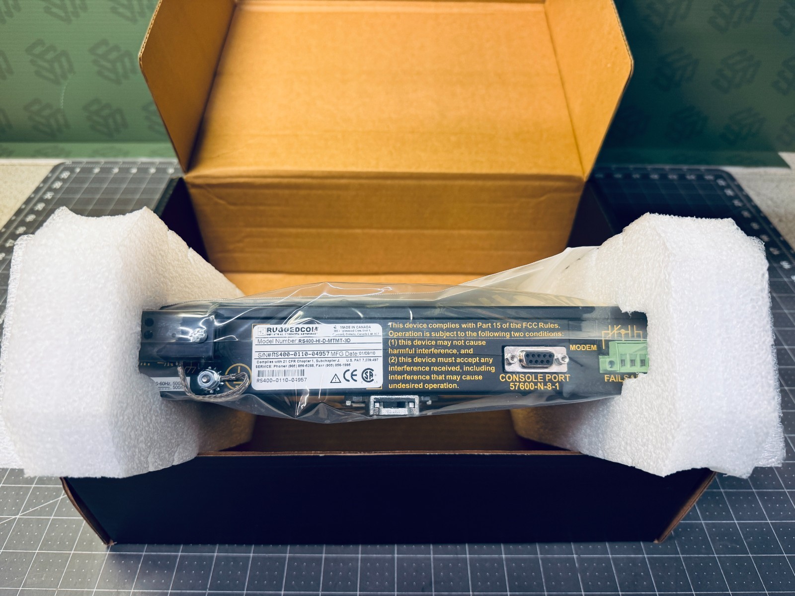 RuggedCom RS400-HI-D-MTMT-3D Industrial Ethernet Switch 3-Port DIN Rail Managed