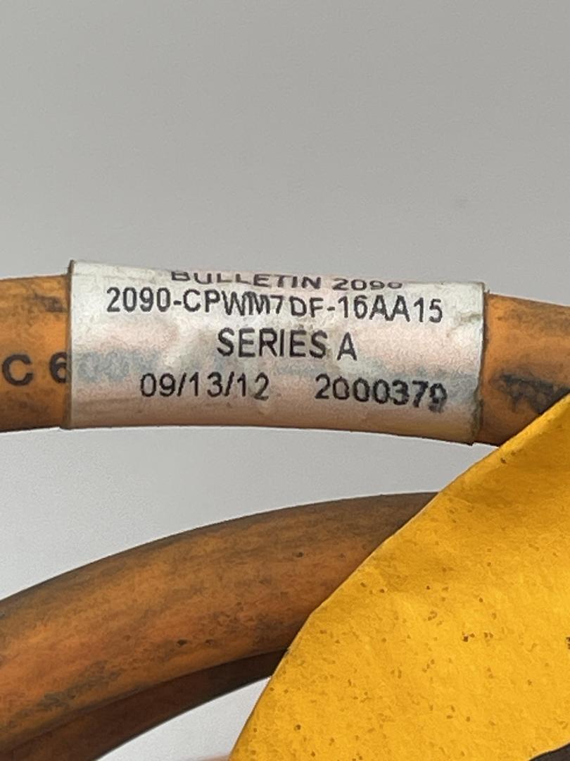 Allen-Bradley 2090-CPWM7DF-16AA15(443”)